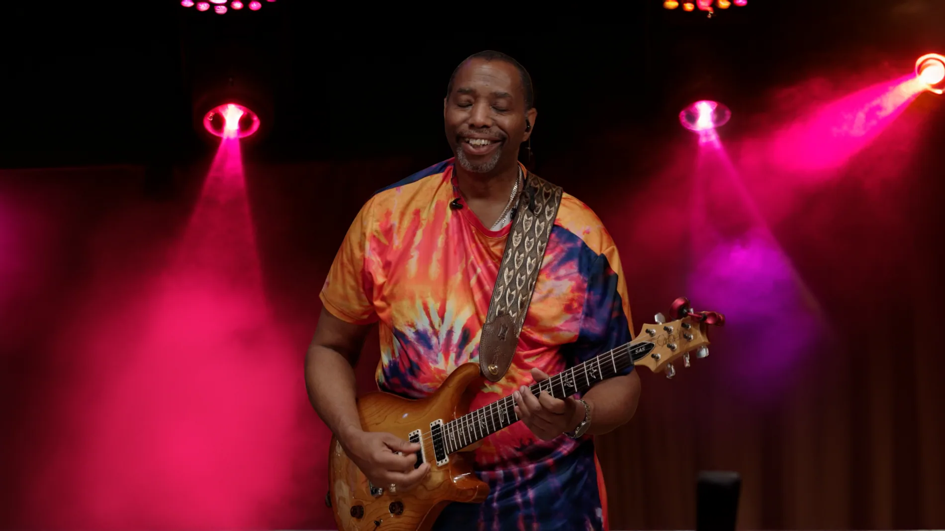 Decade’s Band guitarist